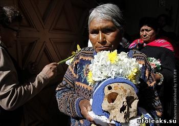 Праздник - день мертвых в Боливии