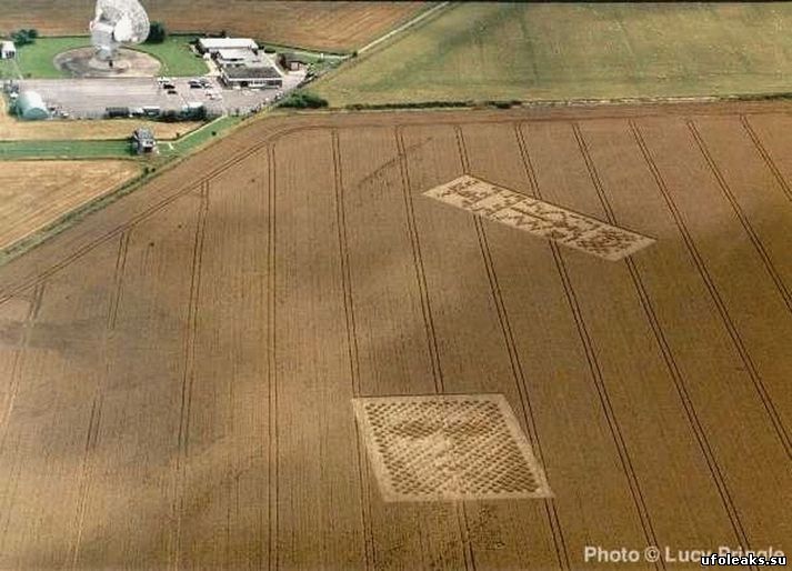 Пиктограмма и рисунок возникший на пшеничном поле рядом с Чилболтонской лабораторией